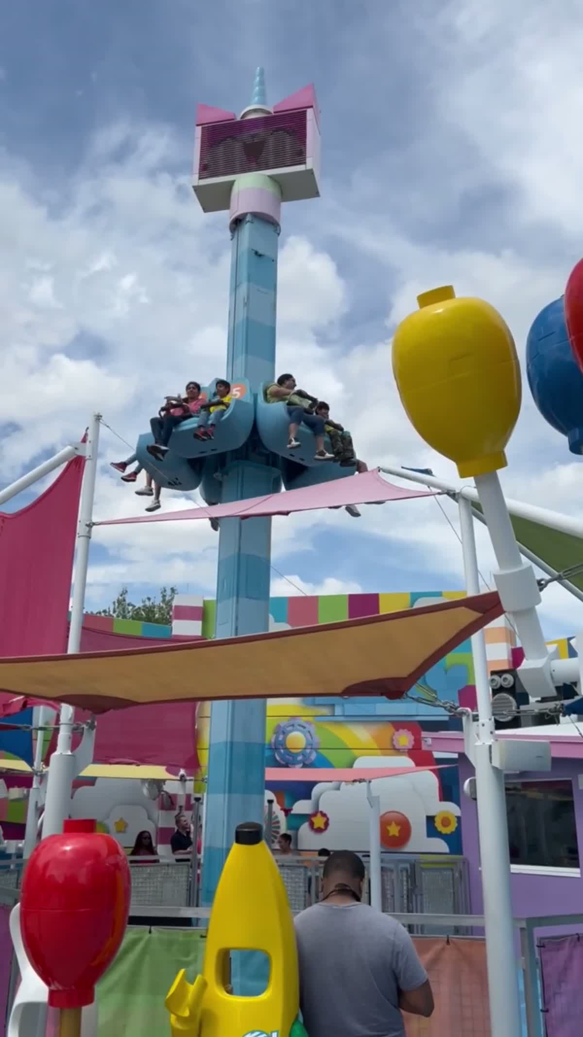 Atracción colorida en LEGOLAND Florida